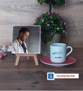 Hekim Fotoğraflı Dekoratif Taş, Ahşap Altlıklı Türk Kahvesi Fincanı Hediye (Model 6)