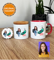 Kişiye Özel Karikatürlü Psikolog Hediye Seti Kupa Bardak, Kalemlik, Anahtarlık Kadın Psikologa Tıp Bayramı Hediyesi (Pembe)