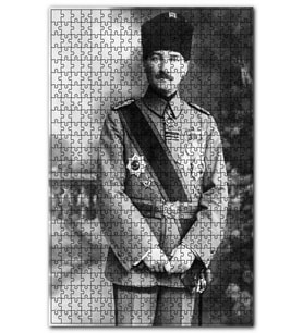 Cakapuzzle Atatürk Kalpaklı Madalyalı Ayakta Puzzle Yapboz MDF (Ahşap) (500 Parça)