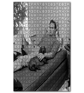 Cakapuzzle Marlon Brando ve Siyah Köpeği Puzzle Yapboz MDF (Ahşap) (255 Parça)