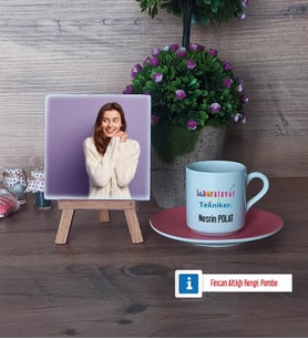 Laboratuvar Teknikeri Fotoğraflı Dekoratif Taş, Ahşap Altlıklı Türk Kahvesi Fincanı Hediye (Model 6)