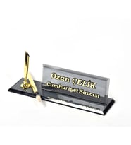 TEK KALEMLİ ZARİF ŞIK OFİS DEKORU MASA İSİMLİK (Gold)