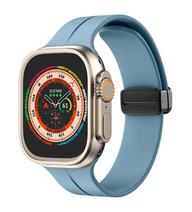 Apple Watch 49mm Ultra Seri Uyumlu Coastal Manyetik Tokalı Silikon Kordon (Açık Mavi)
