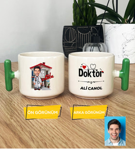 Kişiye Özel Karikatürlü Doktor Hediye T Kupa Bardak Doktora Tıp Bayramı Hediyesi (Yeşil)