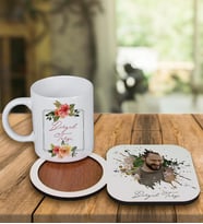 Kişiye Özel Tasarım Kupa Bardak Ve Fotoğraflı Ahşap Bardak Altlığı 99423 (Bordo)