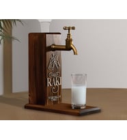 BK Gift Kişiye Özel Kabartma İsimli Musluklu Ceviz Ahşap Rakı Standı, Rakı Çeşmesi, Doğum Günü Hediyesi, Ev Hediyesi, İçecek Dispenseri (Model 4)
