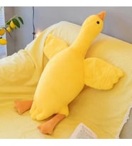 Sevimli Peluş Uyku Arkadaşım Kaz 75 cm- Uçan Kaz Morton Uyku Yastığı (Sarı)
