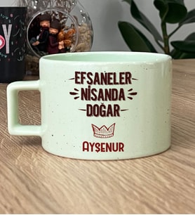 Kişiye Özel Efsaneler Nisanda Doğar Hediye Pastel Fincan Doğum Günü Hediyesi (Yeşil)