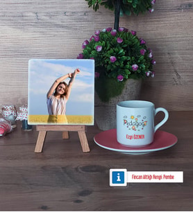 Pedagog Fotoğraflı Dekoratif Taş, Ahşap Altlıklı Türk Kahvesi Fincanı Hediye (Model 6)