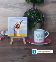 Pedagog Fotoğraflı Dekoratif Taş, Ahşap Altlıklı Türk Kahvesi Fincanı Hediye (Model 6)