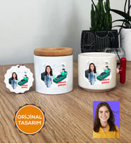 Kişiye Özel Karikatürlü Psikolog Hediye Seti T Kupa, Kalemlik, Anahtarlık Kadın Psikologa Tıp Bayramı Hediyesi (Kırmızı)