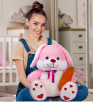 80 cm Elinde Havuç Tutan Tavşan (Pembe)