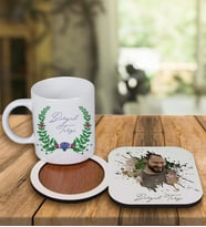 Kişiye Özel Tasarım Kupa Bardak Ve Fotoğraflı Ahşap Bardak Altlığı 99300 (Lacivert)