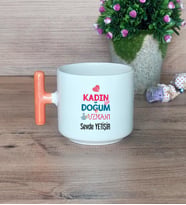 Kadın Doğum Uzmanı Hediye Sepeti Kupa Bardak T Kulplu, Kalemlik ve Ahşap Telefon Standı Tıp Bayramı Hediyesi (Model 7)