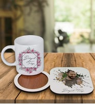 Kişiye Özel Tasarım Kupa Bardak Ve Fotoğraflı Ahşap Bardak Altlığı 99177 (Pembe)