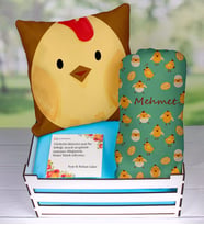 eJOYA Ahşap Sandıkta Kişiye Özel Yastık Ve Battaniye Bebek Hediye Seti 109573 (Mavi)