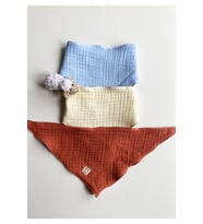 Dört Katlı Müslin Kumaş Çıtçıtlı Bebek Salya Önlük & Fular (3 adet) (Kiremit)