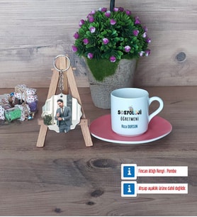 Sosyoloji Öğretmeni Türk Kahvesi Fincanı Ahşap Altlıklı ve Fotoğraflı Ahşap Anahtarlık Hediye Öğretmenler Günü Hediyesi (Model 6)