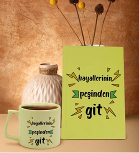 BK Gift Hayat Mottosu Tasarımlı Sarı Sert Kapaklı Defter ve Middle Kupa Seti, Arkadaşa Hediye, Yeni İş Hediyesi, Doğum Günü Hediyesi (Model 6)