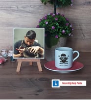 Erkek Kuaförü Fotoğraflı Dekoratif Taş, Ahşap Altlıklı Türk Kahvesi Fincanı Hediye (Model 6)