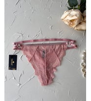 Kadın Beli Parlak Taşlı Dantelli Ağı Pamuklu Şeritli Tanga (Pembe)