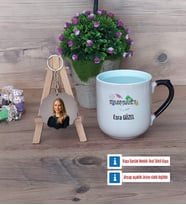 Bankacıya Hediye Kupa Bardak Beyaz ve Fotoğraflı Ahşap Anahtarlık Hediye (Model 10)