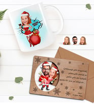 BK Gift Kişiye Özel Mutlu Yıllar Karikatürlü Kupa Bardak ve Retro Ahşap Yılbaşı Tebrik Kartı Hediye Seti-2 (Mavi)