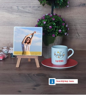 Pedagog Fotoğraflı Dekoratif Taş, Ahşap Altlıklı Türk Kahvesi Fincanı Hediye (Model 8)