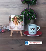 Eczacı Fotoğraflı Dekoratif Taş, Ahşap Altlıklı Türk Kahvesi Fincanı Hediye (Model 3)