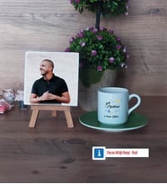 Sınıf Öğretmeni Fotoğraflı Dekoratif Taş, Ahşap Altlıklı Türk Kahvesi Fincanı Hediye Öğretmenler Günü Hediyesi (Model 9)