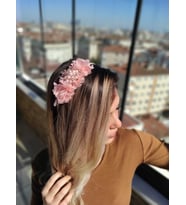 MelKady 232 - Çiçekli Şık Broşlu Kadın Taç, Lohusa Tacı, Hediyelik (Pudra)