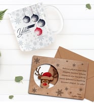 BK Gift Kişiye Özel Mutlu Yıllar Kupa Bardak ve Retro Ahşap Yılbaşı Tebrik Kartı Hediye Seti-8 (Beyaz)