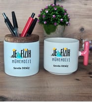 Jeofizik Mühendisi Hediye Sepeti Kupa Bardak T Kulplu, Kalemlik Hediyeleri Mühendisler Günü Hediyesi (Model 4)