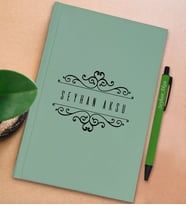 BK Gift Kişiye Özel İsimli Su Yeşili Sert Kapaklı Defter ve Tükenmez Kalem Seti, Arkadaşa Hediye, Yeni İş Hediyesi, Doğum Günü Hediyesi (Model 19)