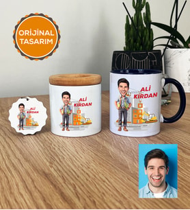 Kişiye Özel Karikatürlü İnşaat Mühendisi Hediye Seti Kupa Bardak, Kalemlik, Anahtarlık Erkek İnşaat Mühendisine Mühendisler Günü Hediyesi (Lacivert)