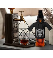 BK Gift Kişiye Özel Kabartma İsimli Musluklu Doğal Ahşap İçki Standı ve Siyah İçki Şişesi Tişörtü Hediye Seti, Home Bar, Viski Çeşmesi, Ahşap İçecek Çeşmesi (Model 8)