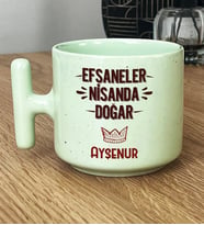 Kişiye Özel Efsaneler Nisanda Doğar Hediye Pastel T Kupa Doğum Günü Hediyesi (Yeşil)