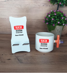  Hukuk Okuduğumu Söylemiş Miydim  Hediye Sepeti Kupa Bardak T Kulplu ve Ahşap Telefon Standı Hukuk Öğrencisine Hediye (Model 7)
