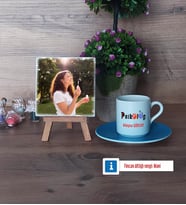 Psikolog Fotoğraflı Dekoratif Taş, Ahşap Altlıklı Türk Kahvesi Fincanı Hediye (Model 5)