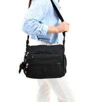 Klinkır Omuz Çantası Çapraz Askılı Postacı Çanta Çok Cepli Günlük Kullanıma Uygun 30*23 Cm (Siyah)