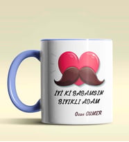 Kişiye Özel İyiki Babamsın Bıyıklı Adam Tema Siyah Kupa Bardak (Mavi)