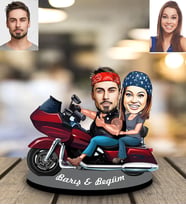 Kişiye Özel Motorcu Sevgili Karikatürlü Ahşap Biblo Modelleri (Model 2)