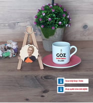 Göz Doktoru Türk Kahvesi Fincanı Ahşap Altlıklı ve Fotoğraflı Ahşap Anahtarlık Hediye Tıp Bayramı Hediyesi (Model 6)
