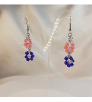 Crystal Atelier El Yapımı Miyuki Sallantılı Çiçek Küpe Mini Çiçek Küpe Zarif Çiçek Küpe Çiçek Sallantılı Küpe (Pembe)