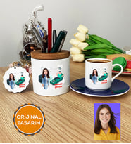 Kişiye Özel Karikatürlü Psikolog Hediye Seti Türk Kahvesi Fincanı, Kalemlik, Anahtarlık Kadın Psikologa Tıp Bayramı Hediyesi (Lacivert)