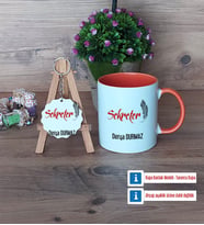 Sekretere Hediye Kupa Bardak Kırmızı ve Ahşap Anahtarlık Hediye (Model 12)
