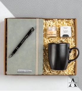 Kişiye Özel Defterli Hediye Seti- Çizgili Defter- Tükenmez Kalem- Seramik Kupa- Teashop Müslin Çay- Mum (Gri)