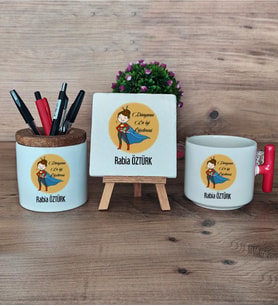 Kadın Öğretmene Hediye Hediye Sepeti Kupa Bardak T Kulplu, Kalemlik ve Dekoratif Taş Öğretmenler Günü Hediyesi (Model 1)