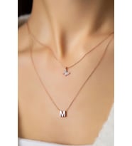 925 Ayar Gümüş Rose Kaplama Kadın Asansörlü Kelebek Ve Harf Model Kolye (Beyaz)