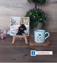 Arapça Öğretmeni Fotoğraflı Dekoratif Taş, Ahşap Altlıklı Türk Kahvesi Fincanı Hediye Öğretmenler Günü Hediyesi (Model 1)